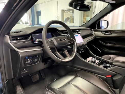 Used 2024 Jeep Grand Cherokee Limited 4xe AWD/4WD image 8