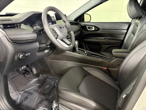 New 2026 Jeep Compass Latitude AWD/4WD image 21