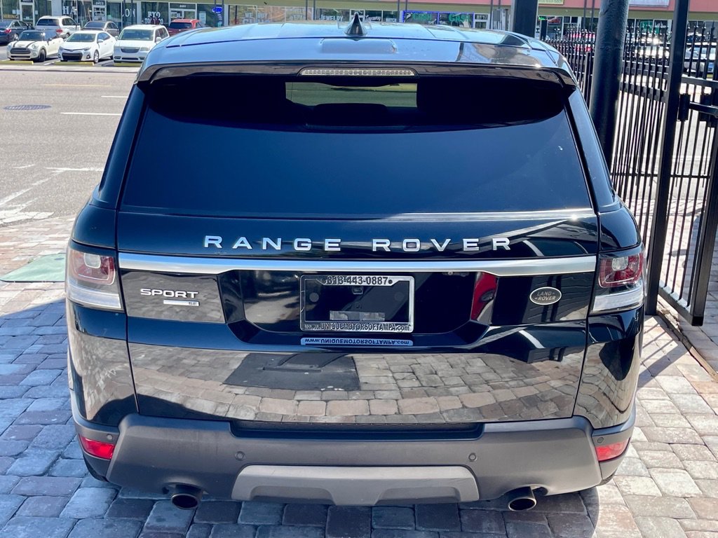Used 2017 Land Rover Range Rover Sport SE AWD/4WD image 8