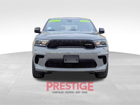 Used 2023 Dodge Durango GT image 3