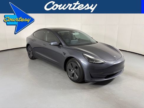 Used 2023 Tesla Model 3 Standard Range RWD image 1
