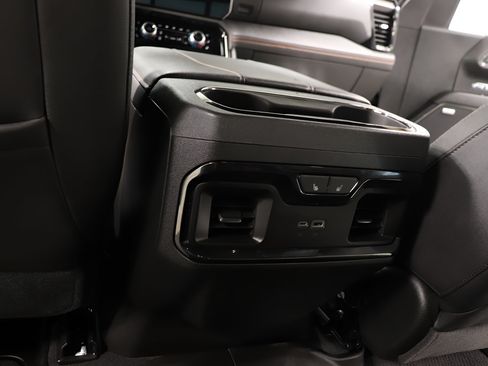 Used 2024 GMC Sierra 1500 AT4 w/ AT4 Premium Package AWD/4WD image 25