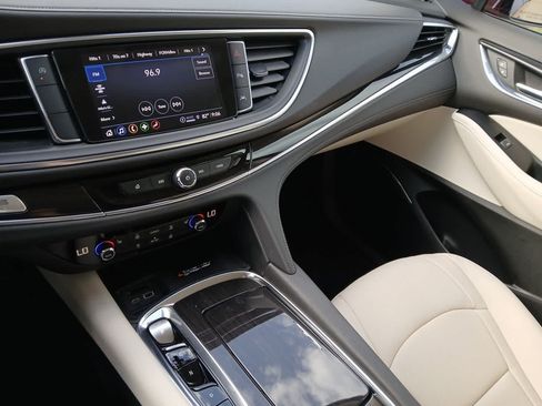 Used 2023 Buick Enclave Essence FWD image 29