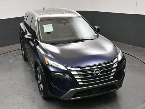 Used 2025 Nissan Rogue SL image 22