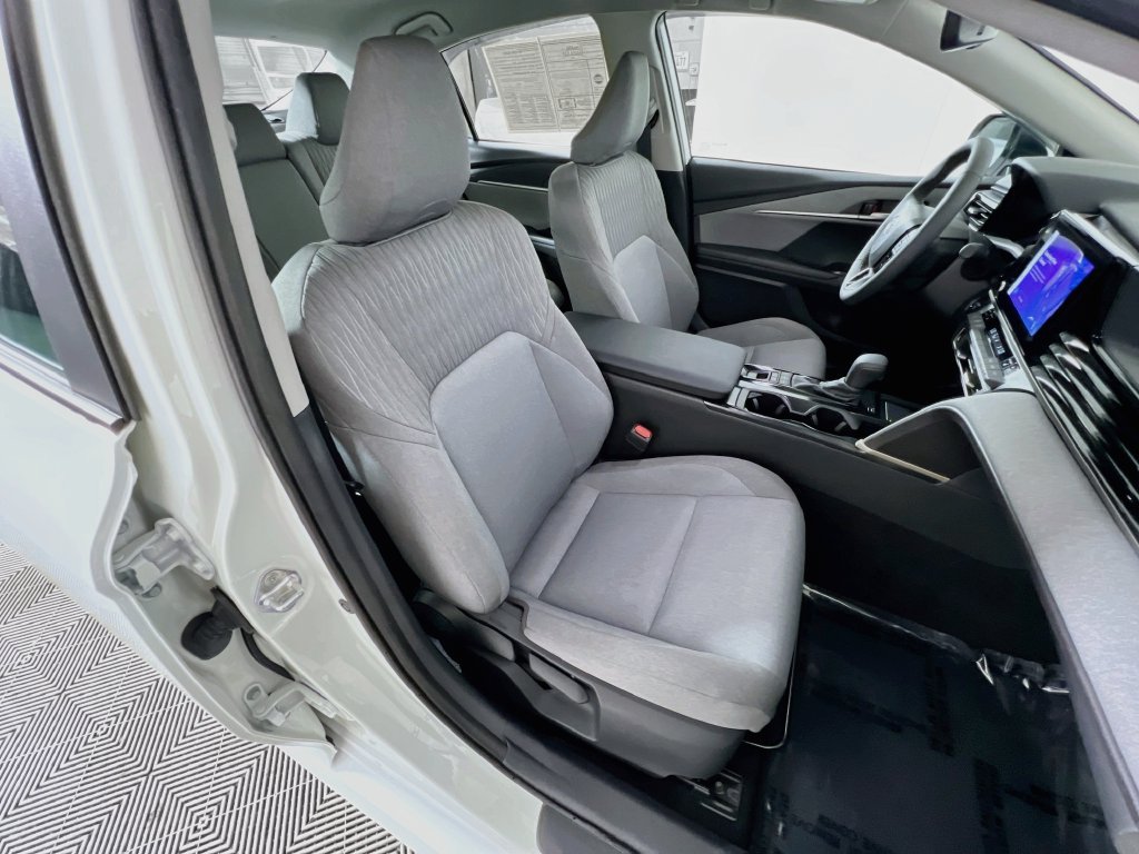 Used 2025 Toyota Camry LE w/ Convenience Package FWD image 28