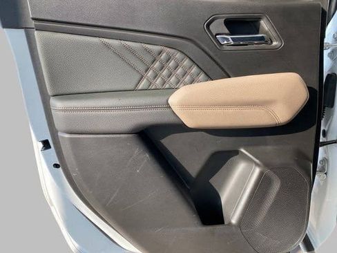 Certified 2024 GMC Canyon Denali AWD/4WD image 12