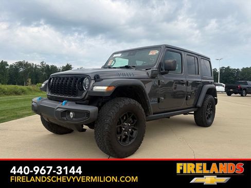 Used 2024 Jeep Wrangler Unlimited AWD/4WD image 1