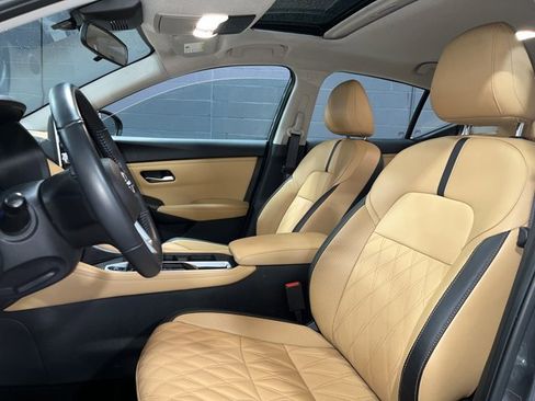 Used 2024 Nissan Sentra SV w/ SV Premium Package image 17