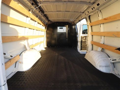 Used 2024 GMC Savana 2500 w/ Driver Convenience Package image 12