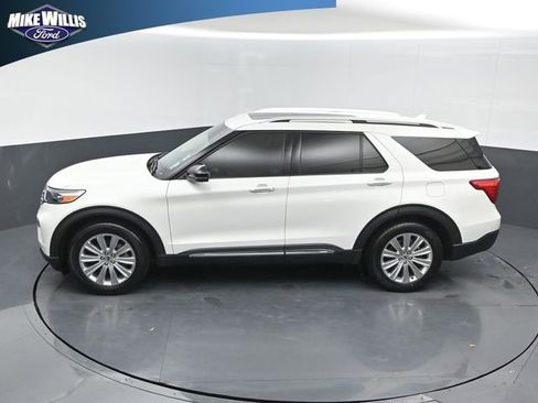 Used 2022 Ford Explorer Limited w/ Limited Technology Package image 12