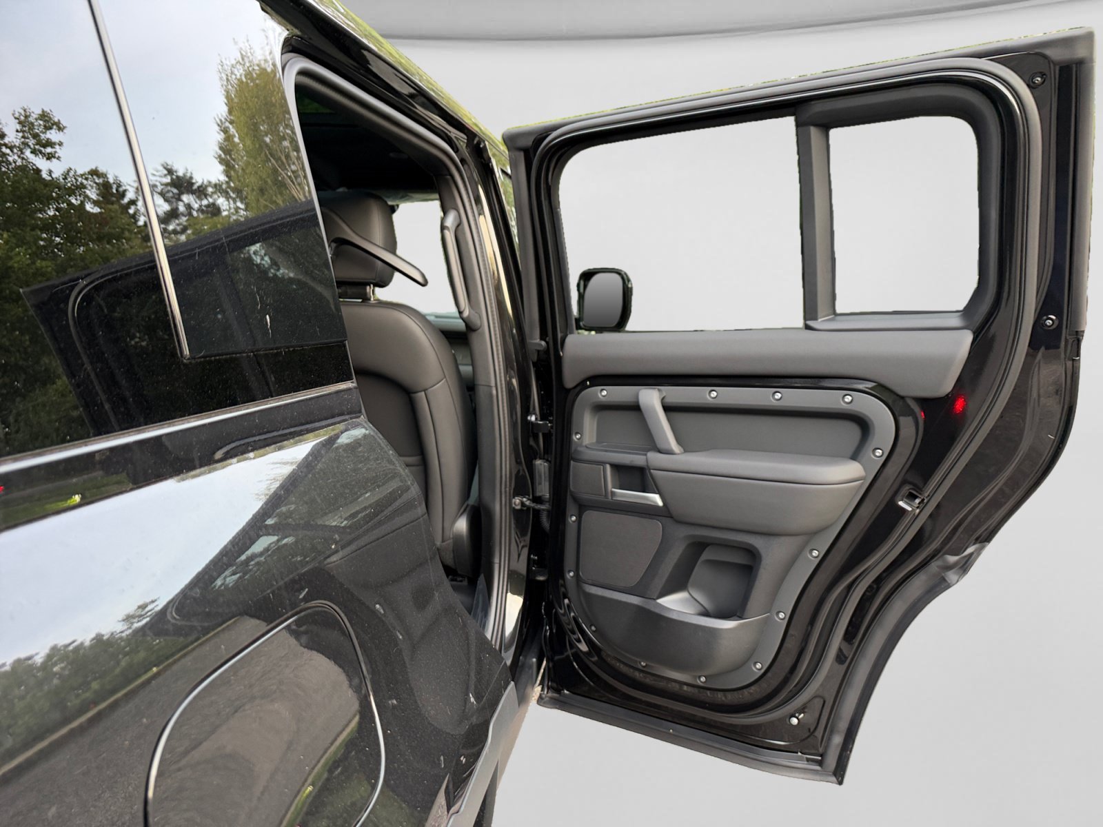 New 2026 Land Rover Defender 110 S AWD/4WD image 21