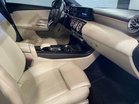 Used 2020 Mercedes-Benz A 220 image 6