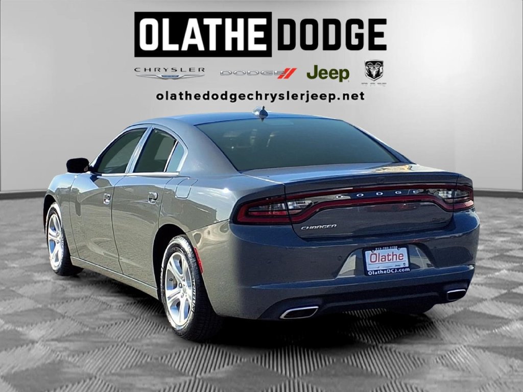 Used 2023 Dodge Charger SXT w/ Cold Weather Package RWD image 5