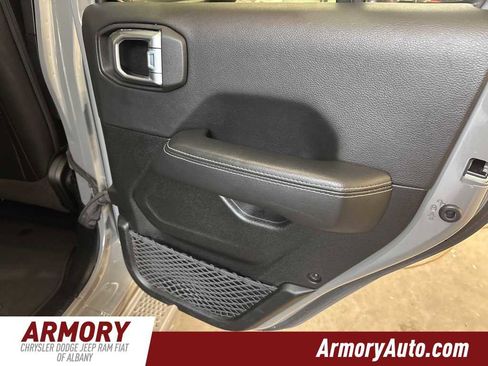 Used 2022 Jeep Wrangler Unlimited Sahara w/ Cold Weather Group image 33