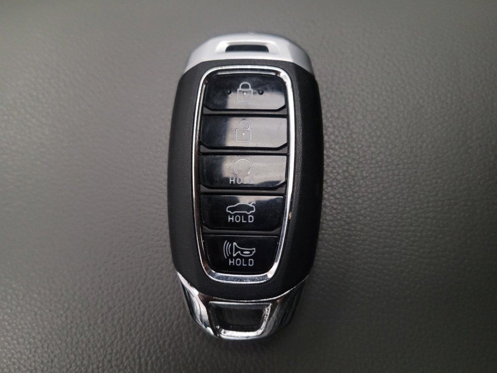 Used 2022 Hyundai Elantra SEL w/ Convenience + Premium Package FWD image 32