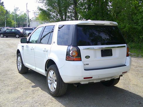 Used 2013 Land Rover LR2 image 5