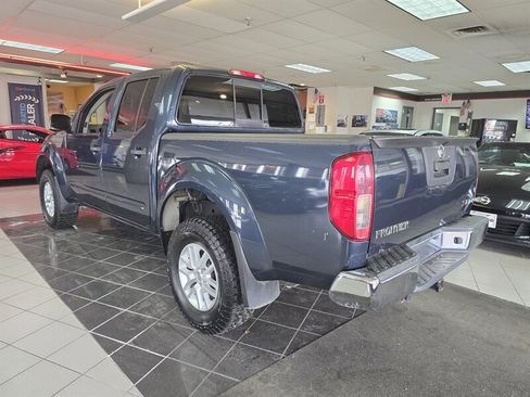 Used 2018 Nissan Frontier SV image 6