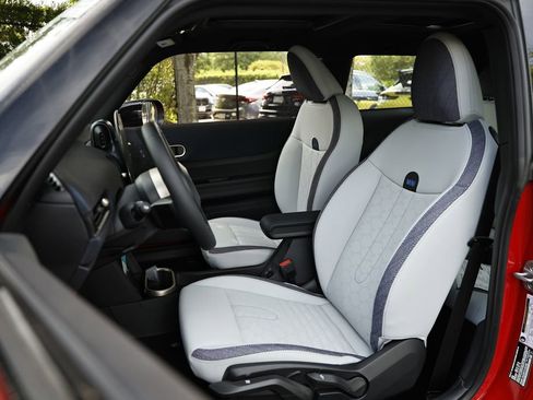 New 2026 MINI Cooper 2-Door Hardtop FWD image 19