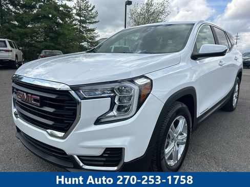 Used 2023 GMC Terrain SLE FWD image 1