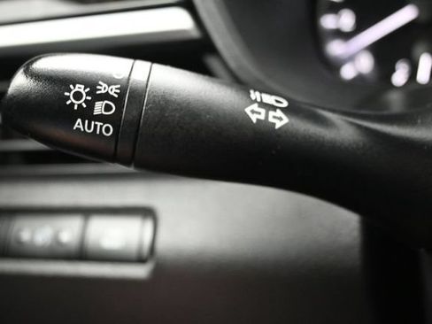Used 2024 Nissan Altima 2.5 SR w/ SR Premium Package FWD image 23