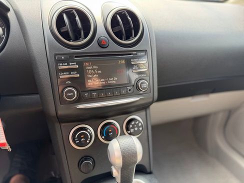 Used 2014 Nissan Rogue S w/ Convenience Package AWD/4WD image 19