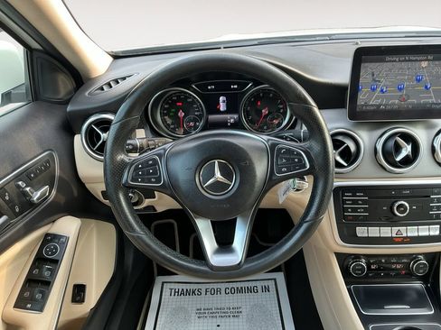 Used 2018 Mercedes-Benz GLA 250 image 12