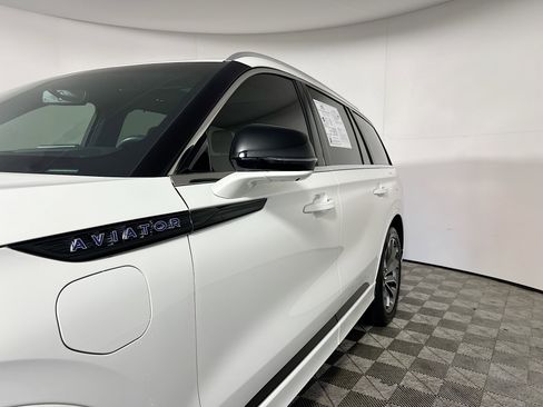 Used 2023 Lincoln Aviator Grand Touring w/ Equipment Group 301A image 13