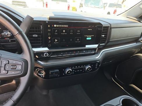 Used 2025 GMC Sierra 1500 SLT RWD image 11