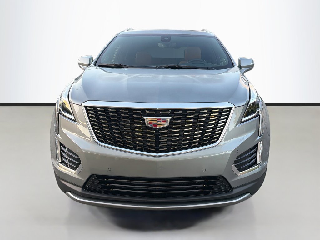 Used 2024 Cadillac XT5 Premium Luxury w/ Technology Package FWD image 2