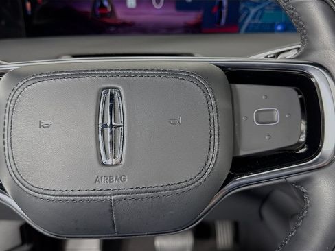 Used 2025 Lincoln Nautilus Premier w/ Equipment Group 102A AWD/4WD image 17