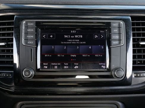 Used 2018 Volkswagen Beetle 2.0T S image 35