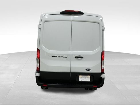 New 2026 Ford Transit 250 148 Medium Roof RWD image 17