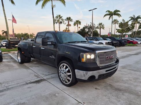 Used 2008 GMC Sierra 3500 SLT AWD/4WD image 3