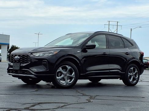 Used 2024 Ford Escape ST-Line w/ Tech Pack #1 AWD/4WD image 2
