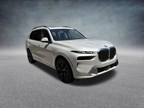 Used 2027 BMW X7 xDrive40i w/ Executive Package AWD/4WD image 8