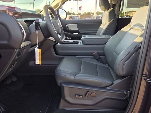 New 2026 Ford Expedition Active RWD image 11