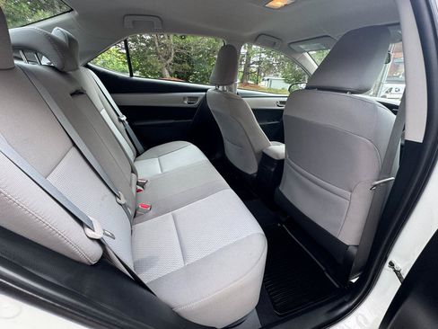 Used 2016 Toyota Corolla LE FWD image 11