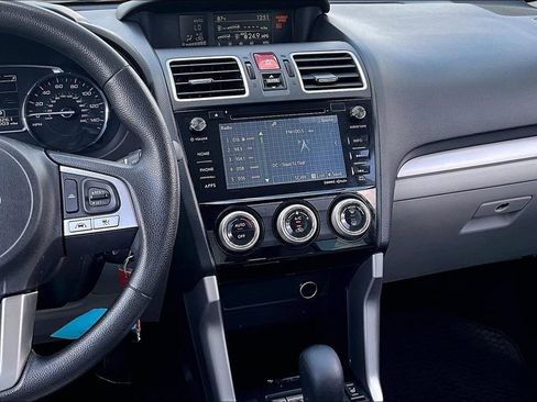 Used 2017 Subaru Forester 2.5i Premium AWD/4WD image 6