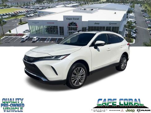 Used 2022 Toyota Venza XLE AWD/4WD image 1