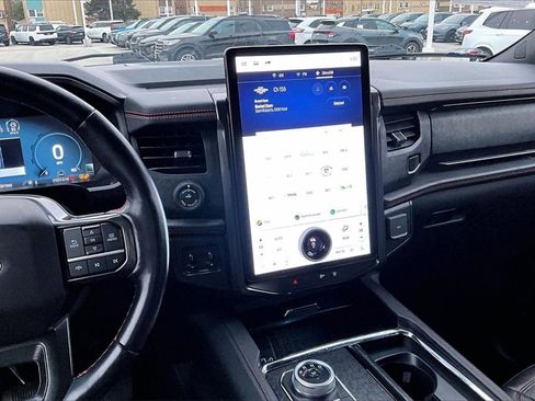 Used 2022 Ford Expedition Max Limited image 6