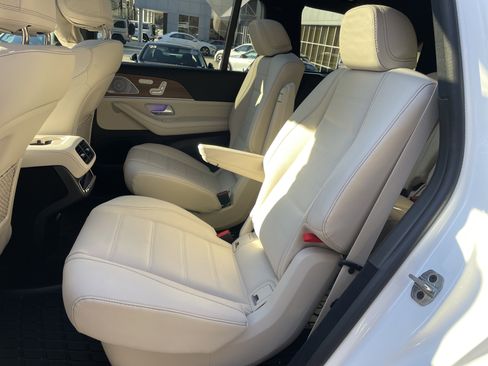 Certified 2025 Mercedes-Benz GLS 580 4MATIC image 42