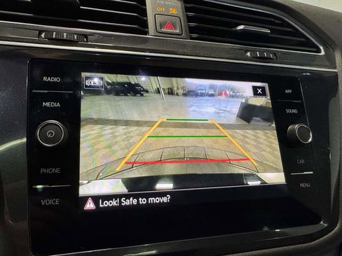 Used 2023 Volkswagen Tiguan SE R-Line AWD/4WD image 25