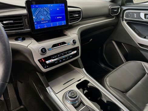 Used 2023 Ford Explorer XLT w/ Equipment Group 202A AWD/4WD image 26