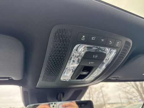 Used 2024 Mercedes-Benz GLB 250 4MATIC image 32