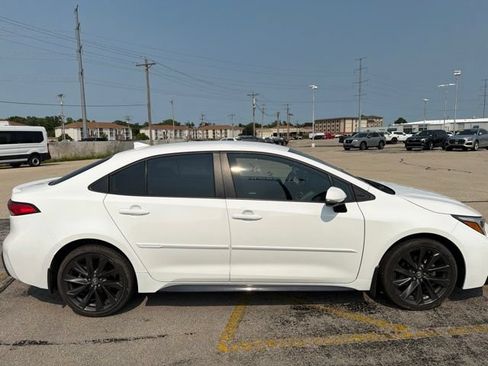 Used 2024 Toyota Corolla SE FWD image 6