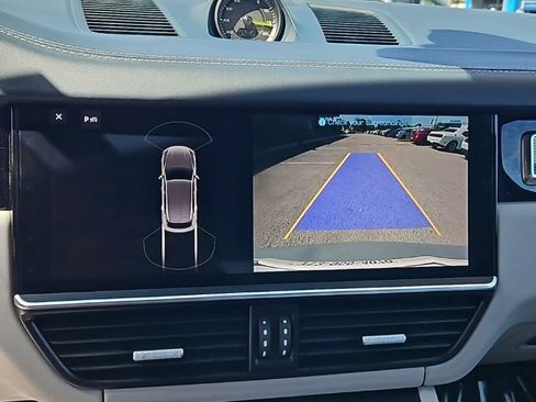 Used 2019 Porsche Cayenne E-Hybrid image 24