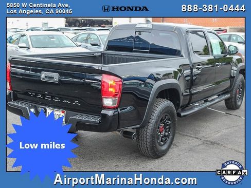 Used 2017 Toyota Tacoma TRD Off-Road image 15