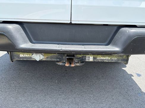 Used 2016 Chevrolet Express 2500 RWD image 12