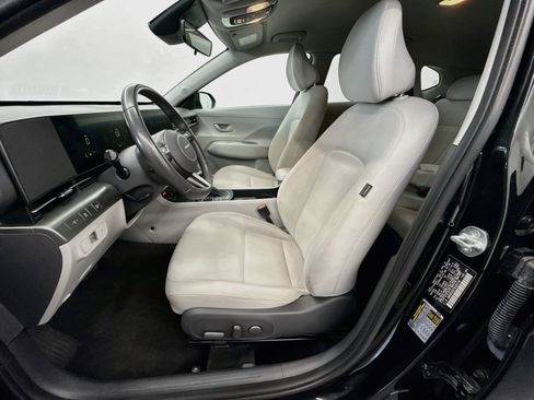 Used 2025 Hyundai Kona SEL FWD image 13