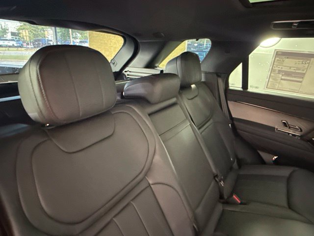 New 2027 Land Rover Range Rover Sport SE AWD/4WD image 40